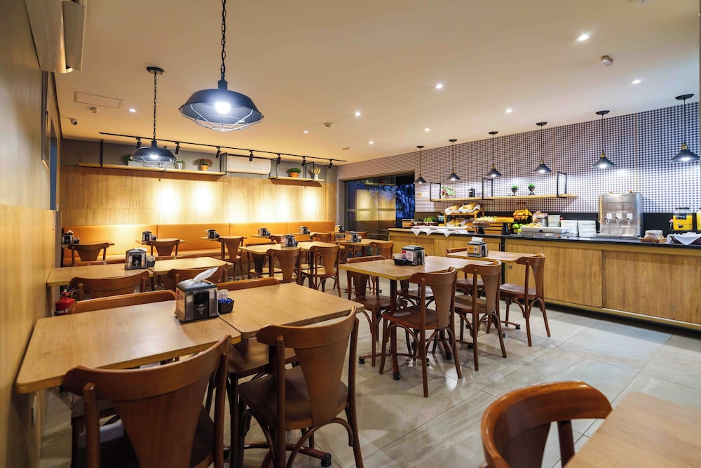 Uniclass Hotel Pinheiros 41/52