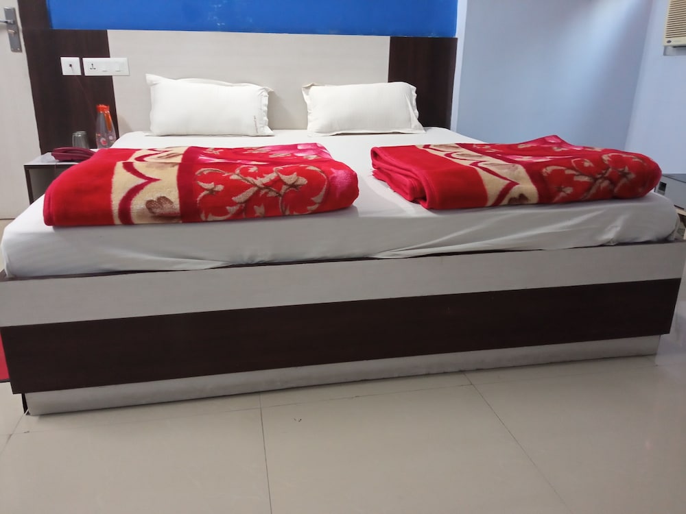 Hotel Viraat Inn 17/50