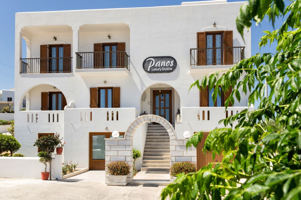 Panos Studios 3/49