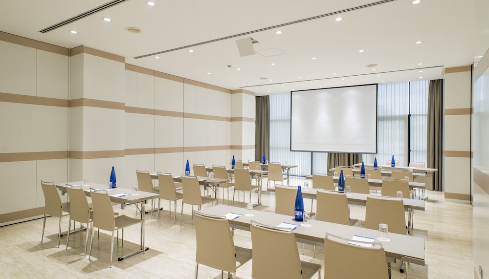 Nh Sevilla Plaza De Armas Hotel 37/50