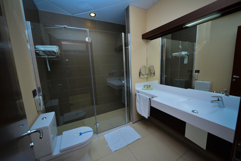 QAFQAZ RESORT HOTEL 49/50