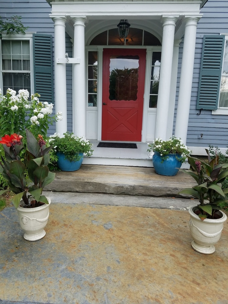 Centennial House 9/50