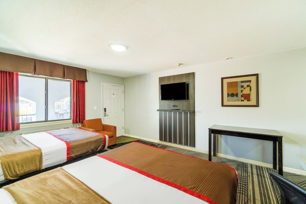 High Five Inn 8/50