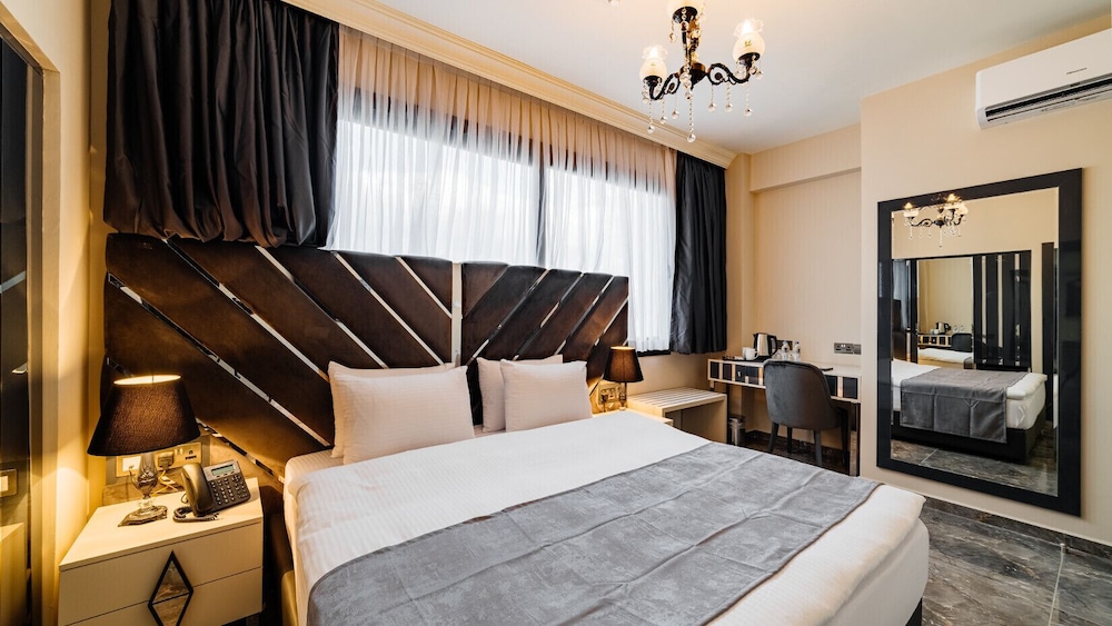 Royal Palace Hotel 22/50