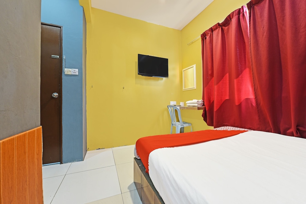 OYO 89656 Melati Hotel Nilai 16/28