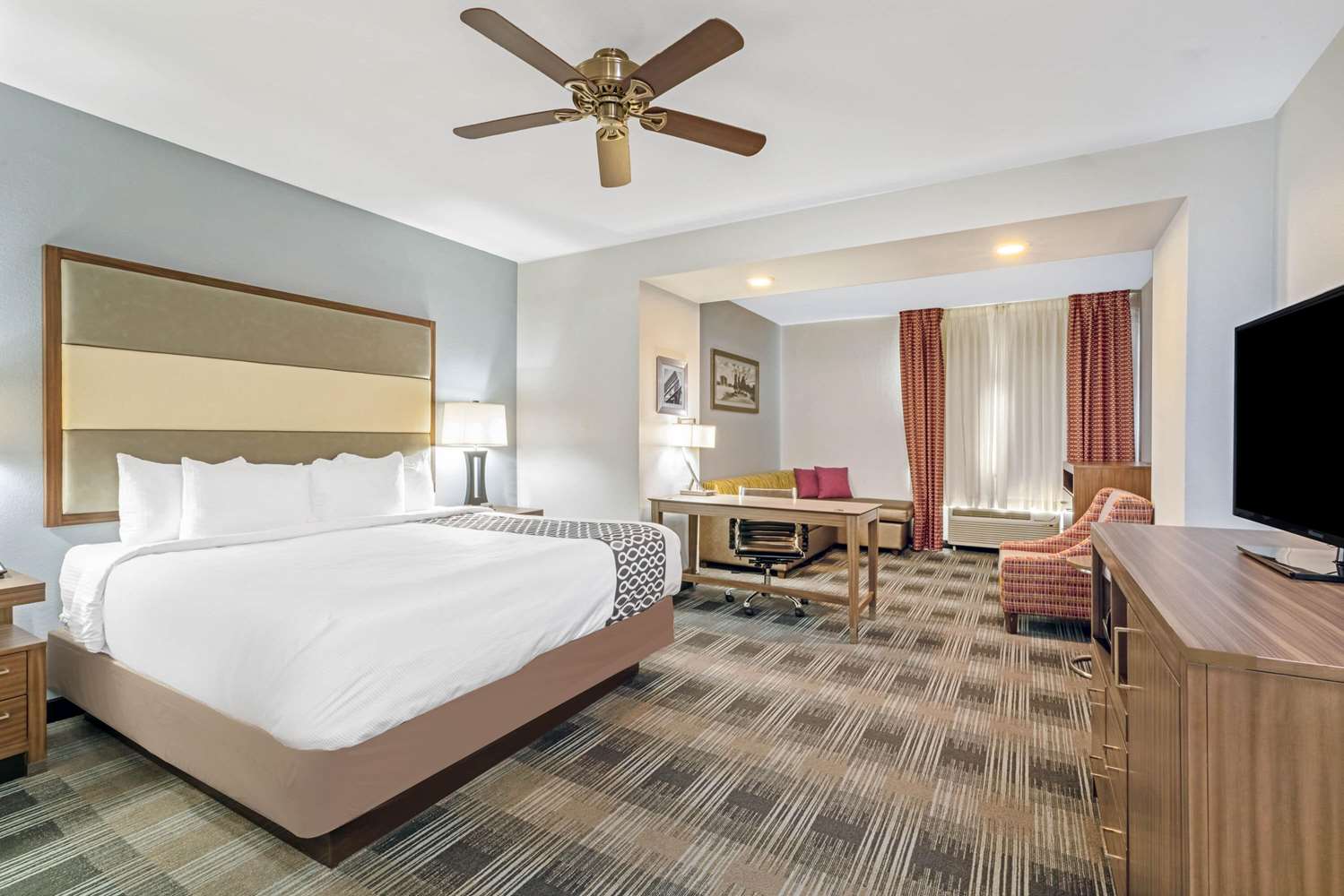 La Quinta Inn & Suites by Wyndham Guthrie 9/47