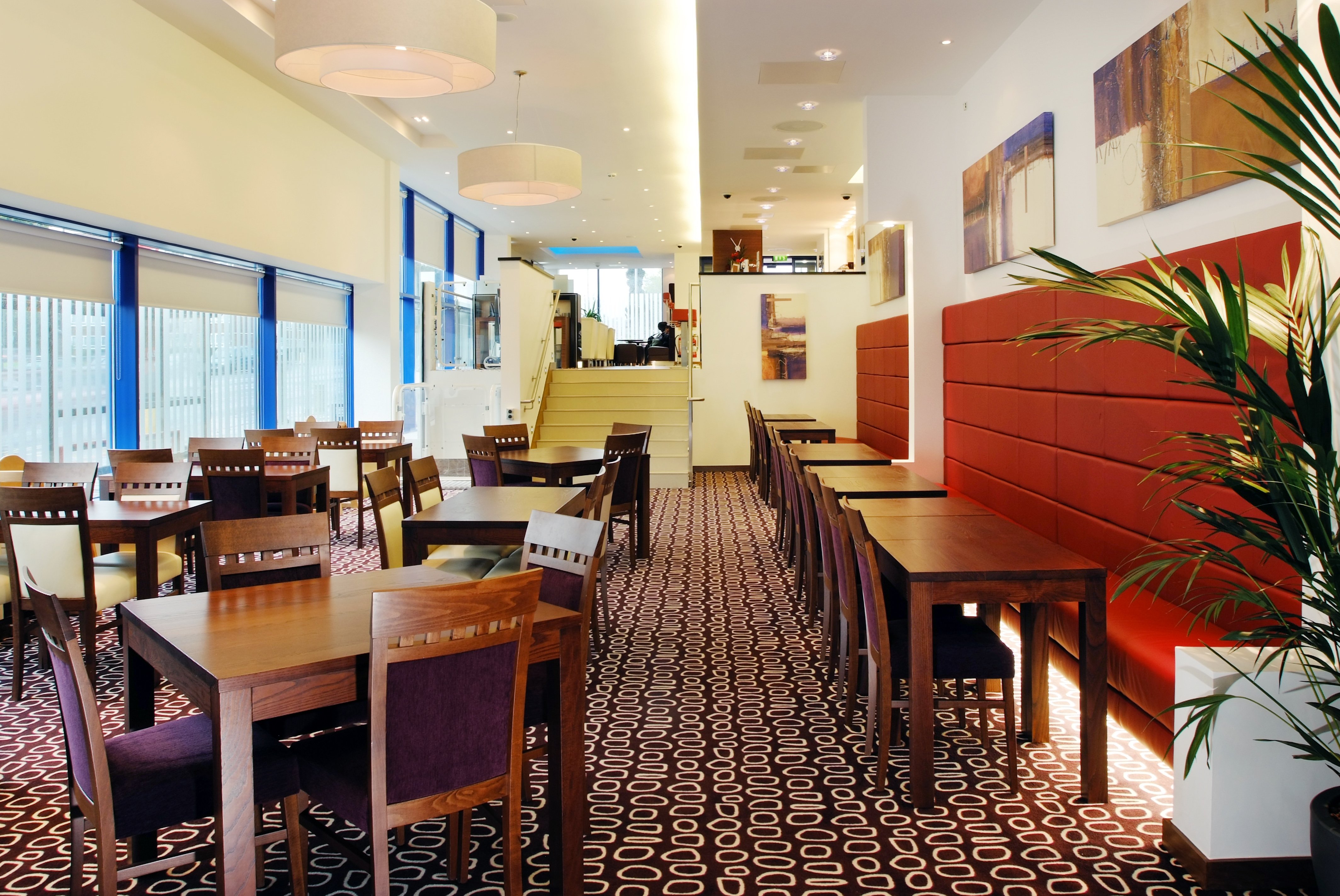 Holiday Inn Express London Golders Green A406 11/19