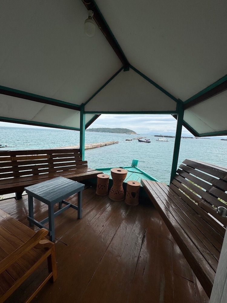 Rimtalay Resort Koh-Sichang 38/70