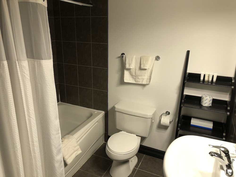 Monastery Spa And Suites By The Leaside Group 49/50