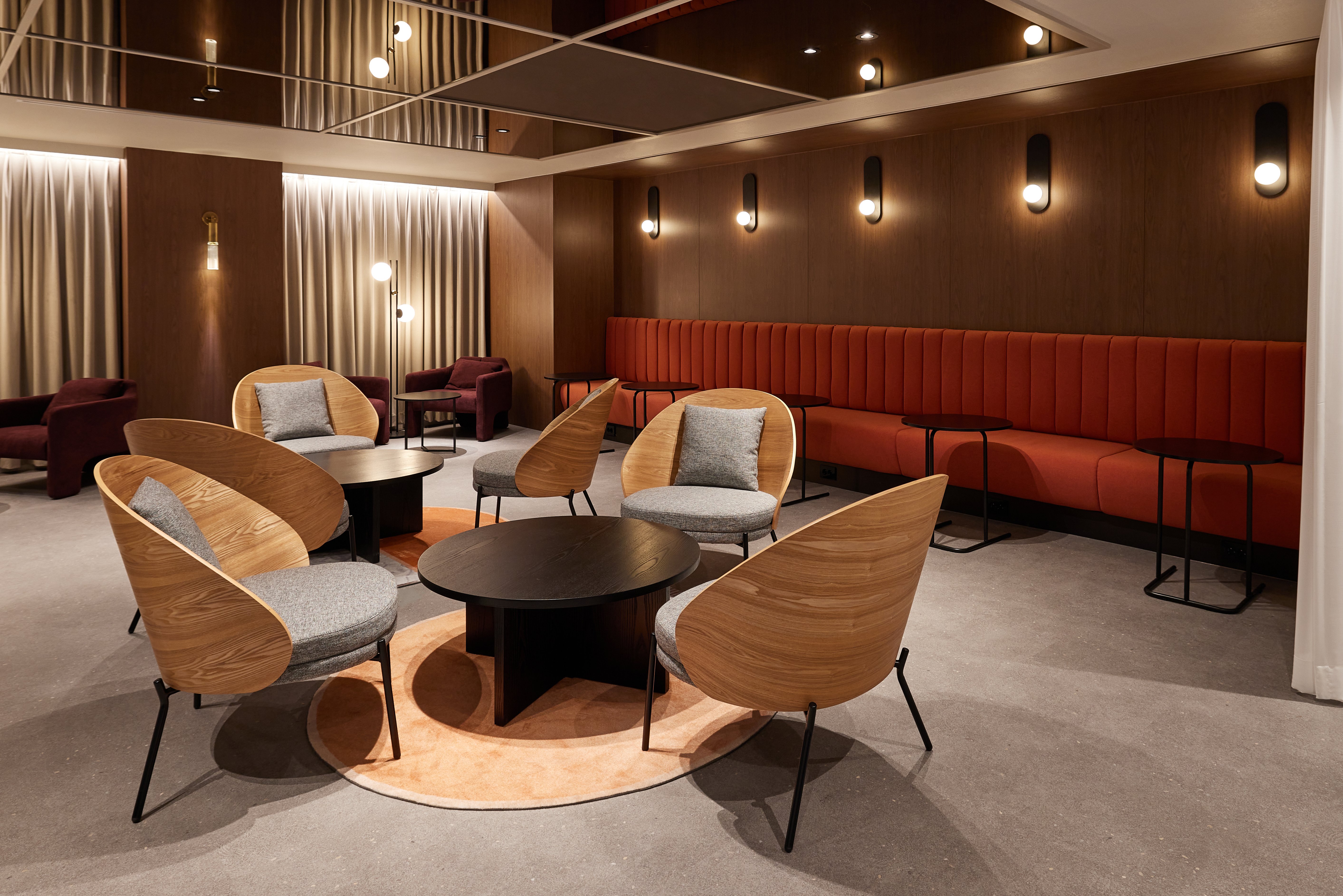 The Connoisseur Residence Hotel 32/51