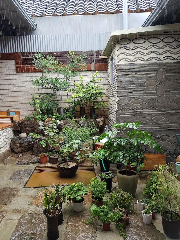 Dajayon Guest House 3/70