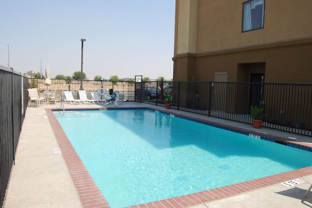 Hampton Inn Suites Madera — foto 2