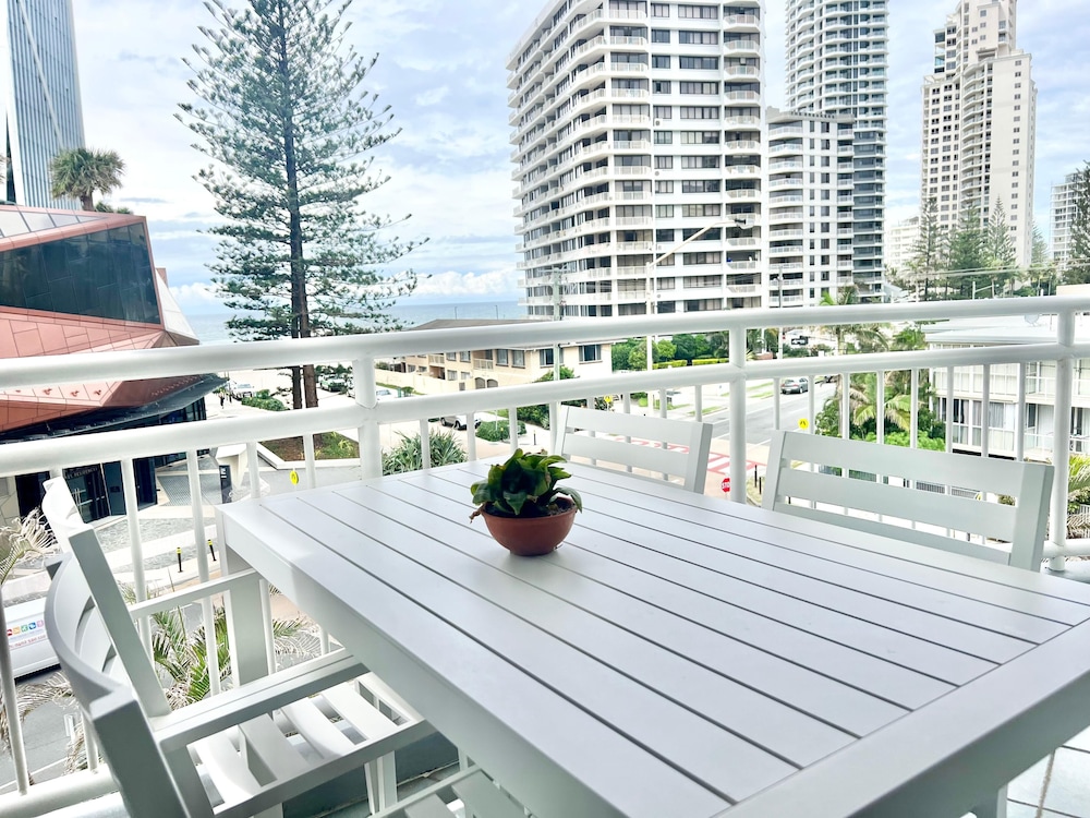 Wharf Boutique Apartments 3/78