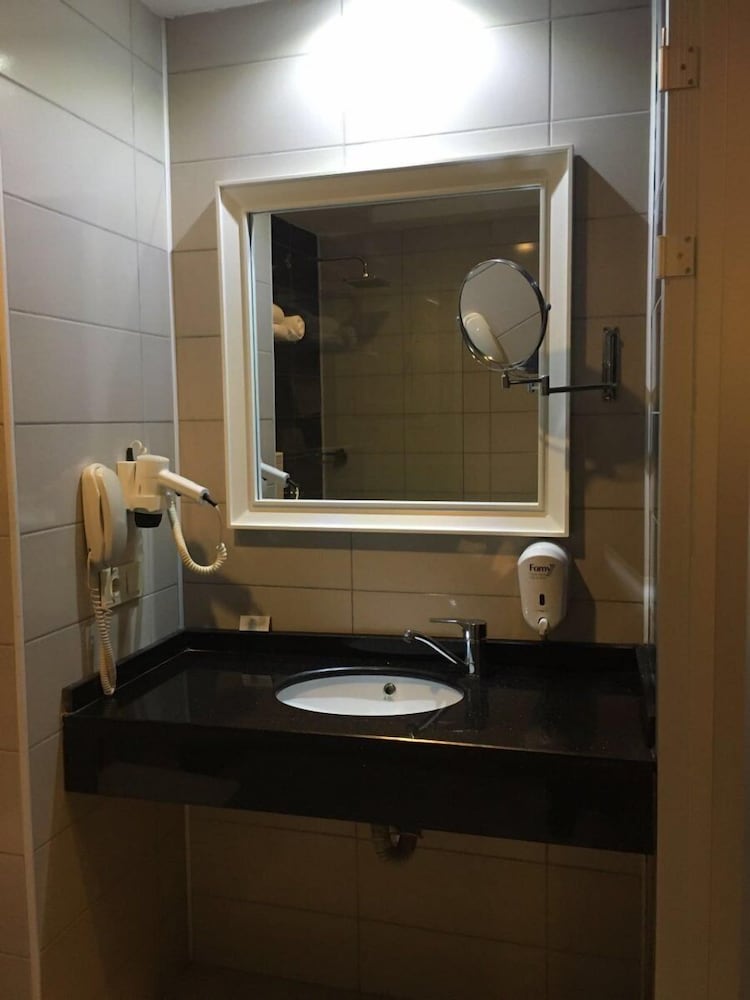 Ozpark Hotel 48/50