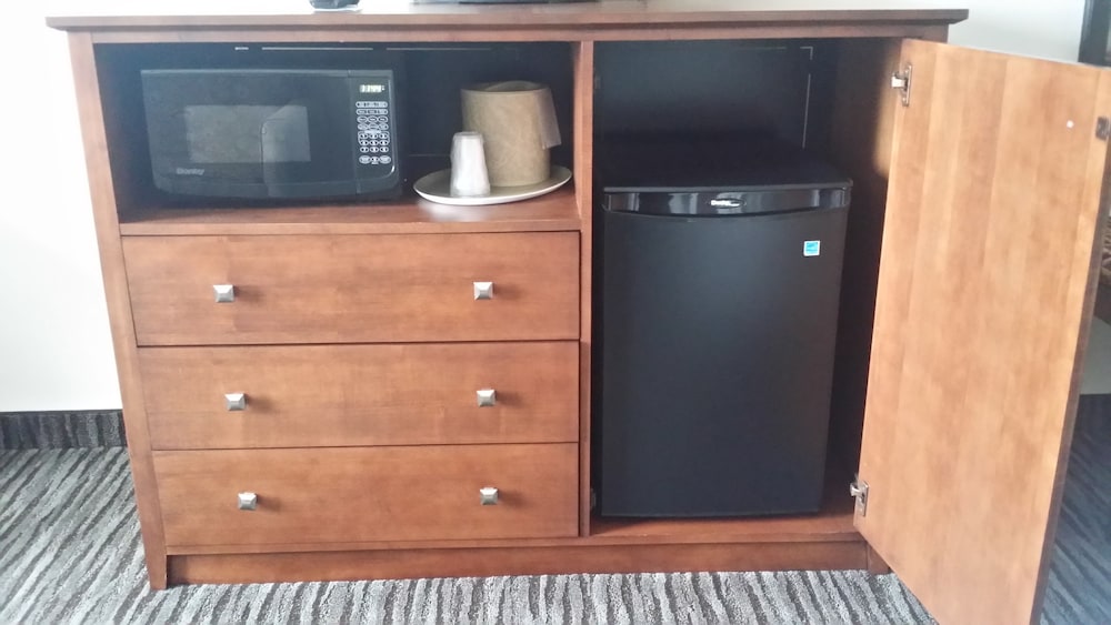 GrandStay Hotel & Suites Parkers Prairie 8/50