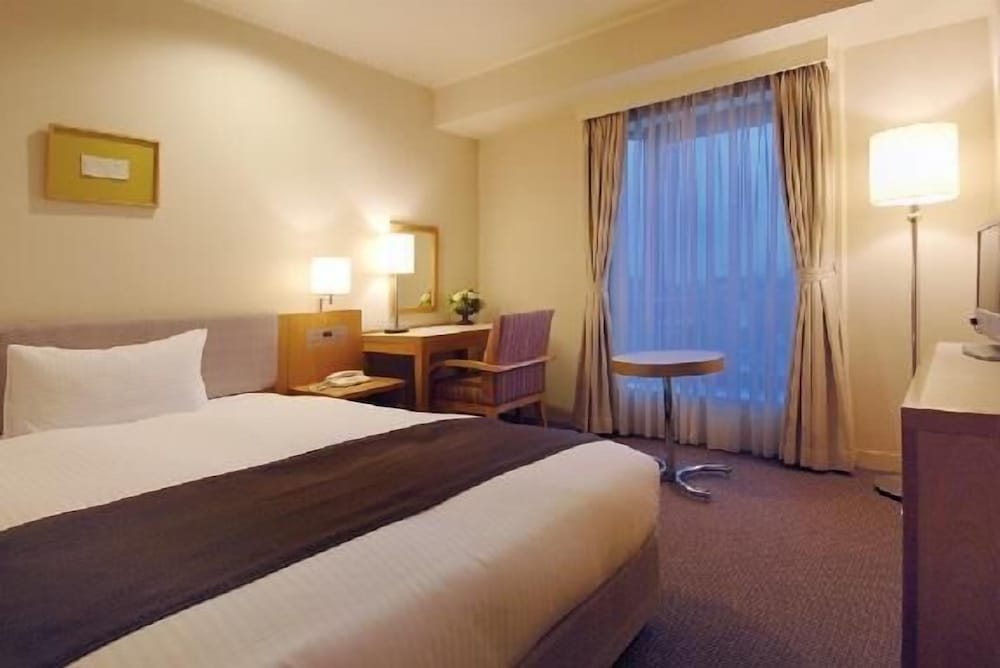 Rembrandt Hotel Atsugi 18/63