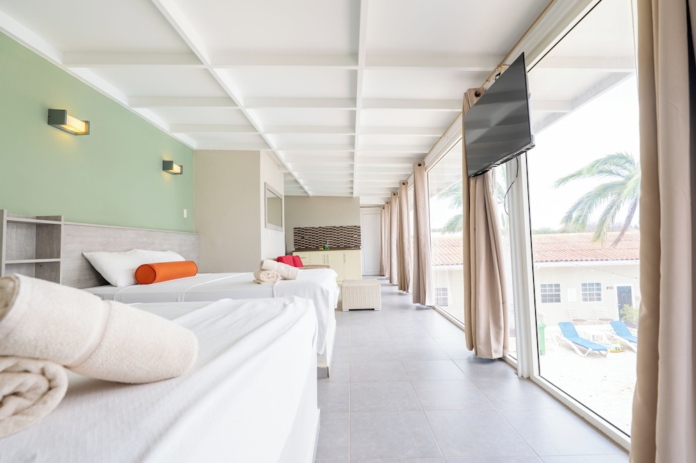 Delynne Boutique Hotel 13/50