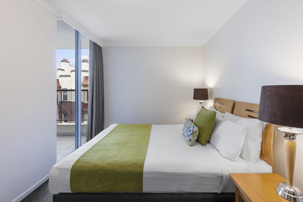 1 BEDROOM, APARTMENT
