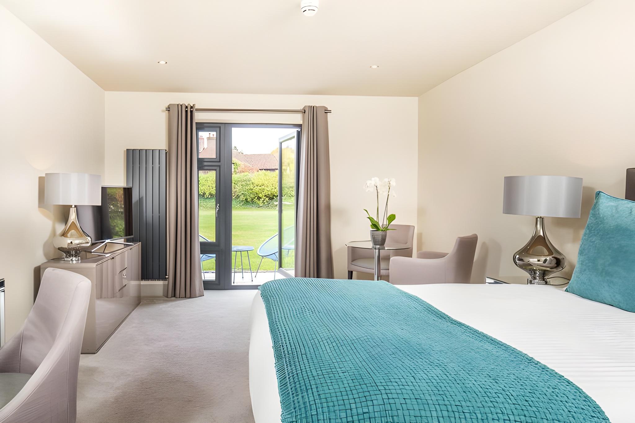 Garden, King Bed, Accessible