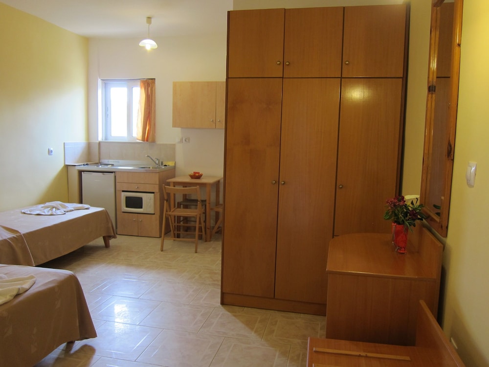 Baladinos Apartments 67/100