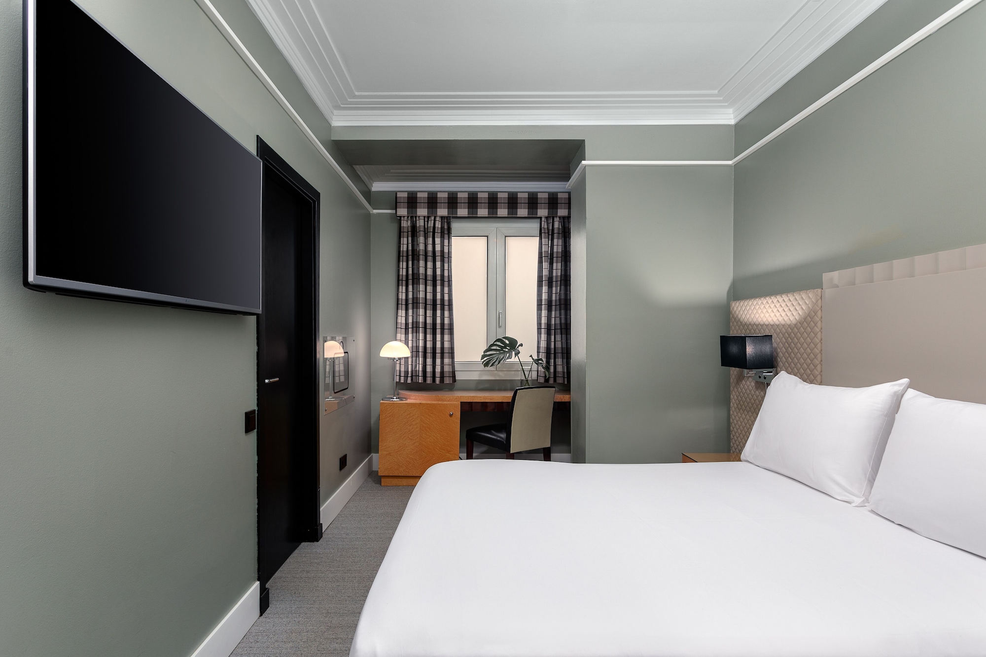 BASIC, DOUBLE OR TWIN BED