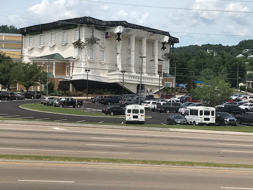 Smoky View Inn 21/26