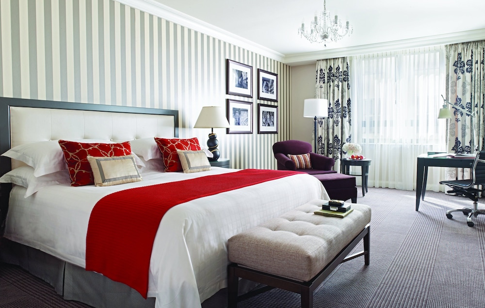 MODERN, KING BED