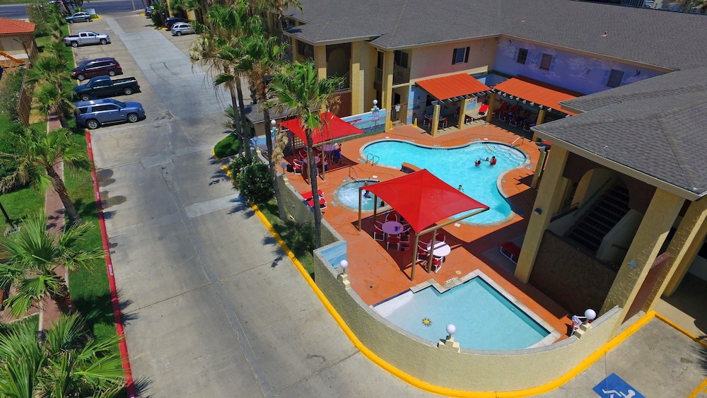 Ramada By Wyndham Suites South Padre Island 3/37