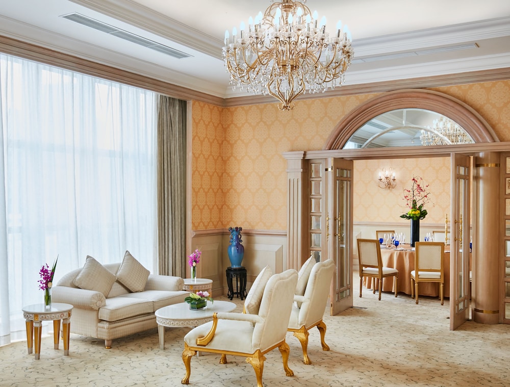 Intercontinental Shanghai Pudong 40/78
