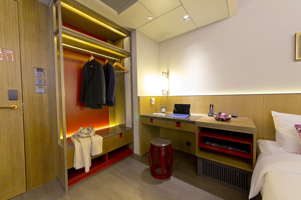 SUPERIOR, TWIN BEDS