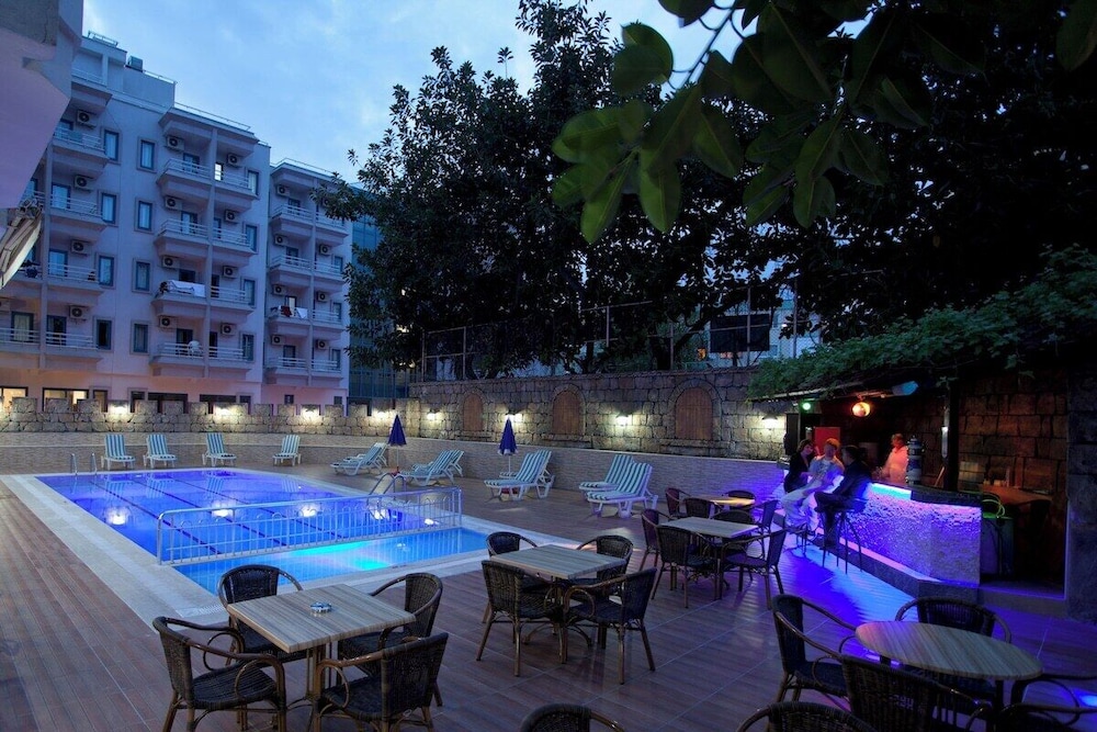 Diamore Hotel 27/31
