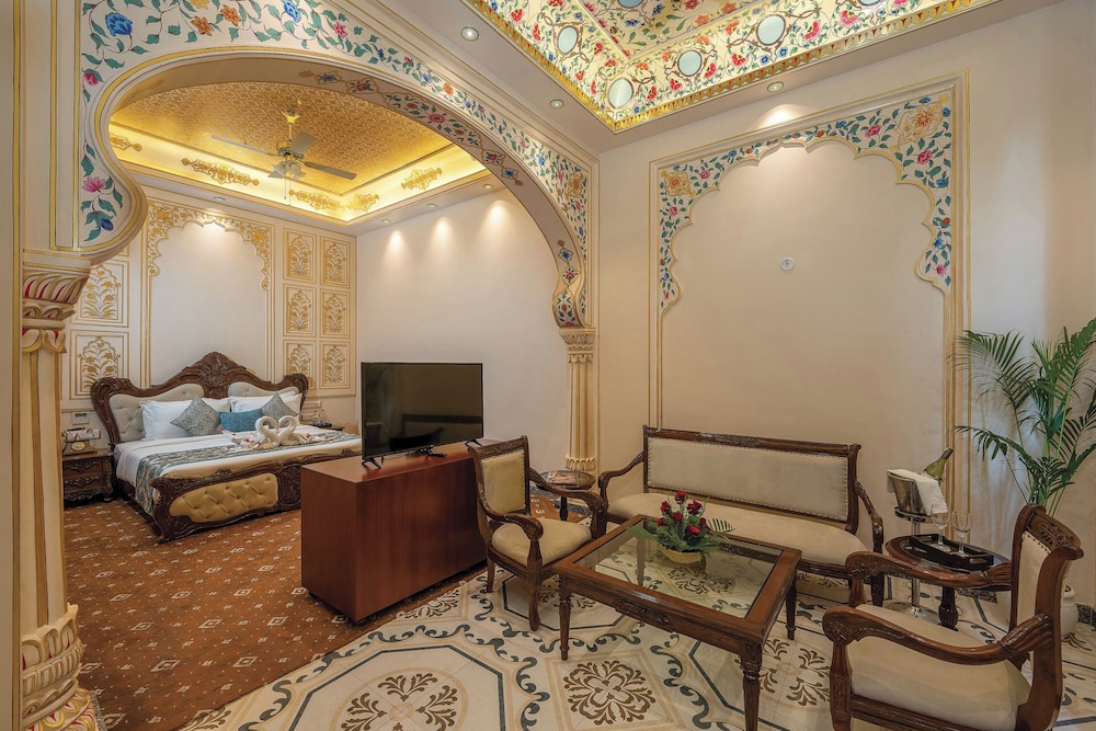 R Chandras Palace 28/42