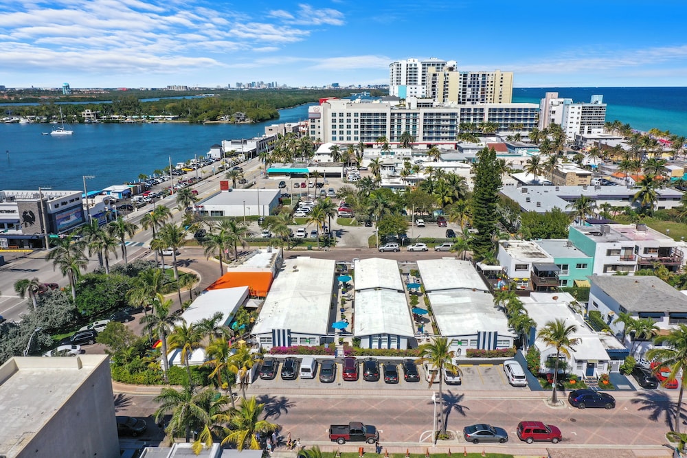 Hollywood Beach Suites Hostel Hotel 62/75