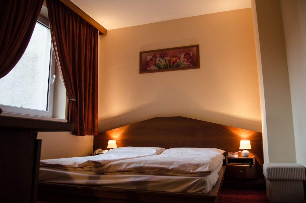 Best Western Hotel West 12/44