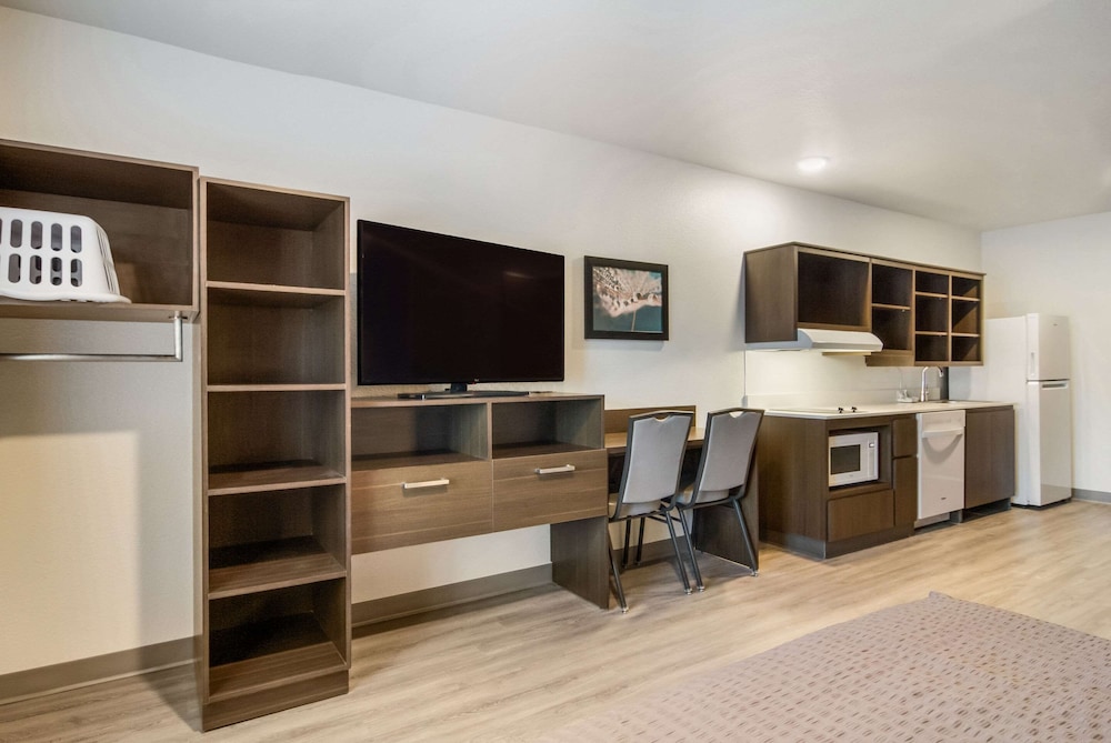 WoodSpring Suites Jacksonville Baymeadows 33/59