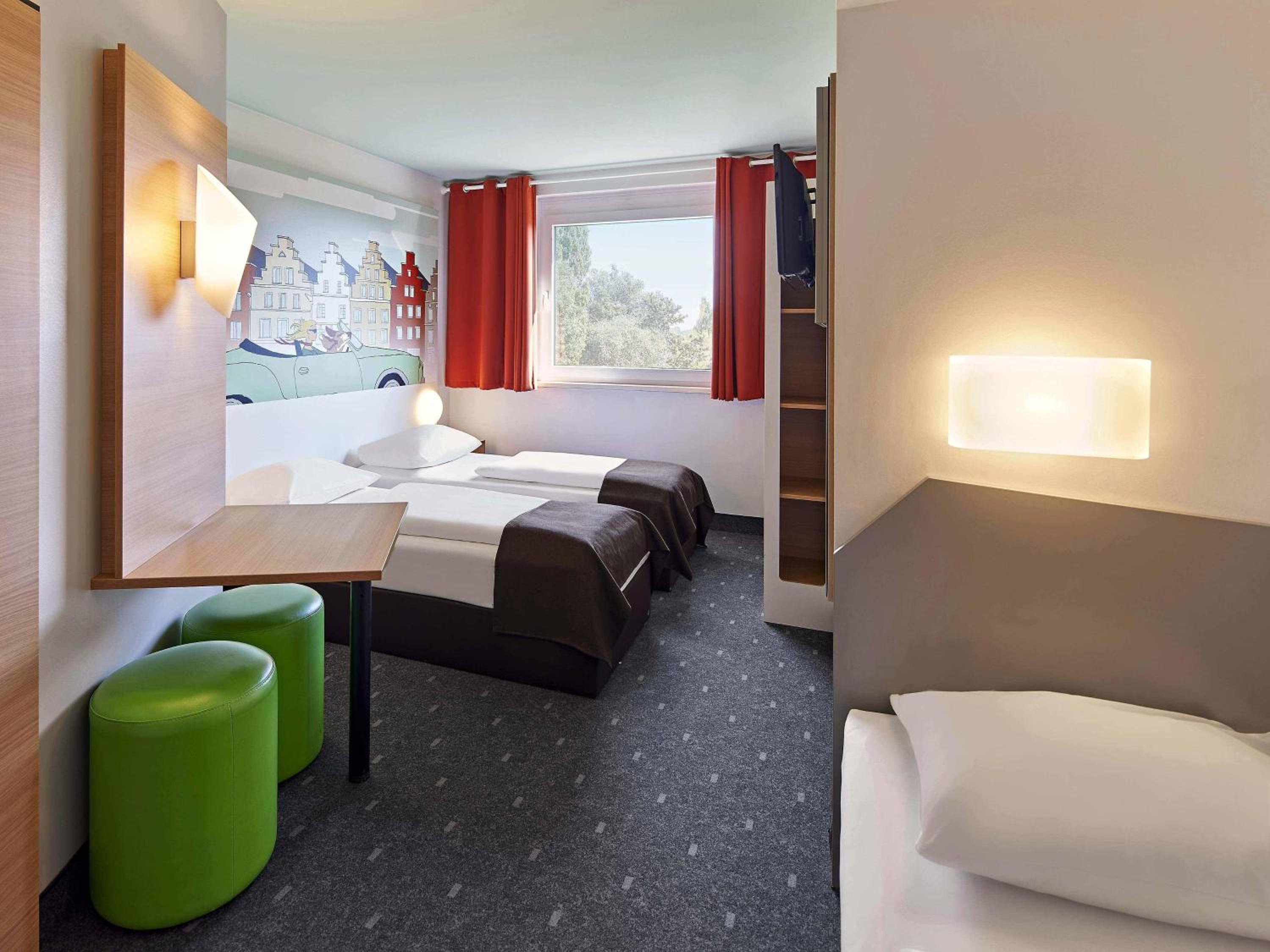 Room, Triple