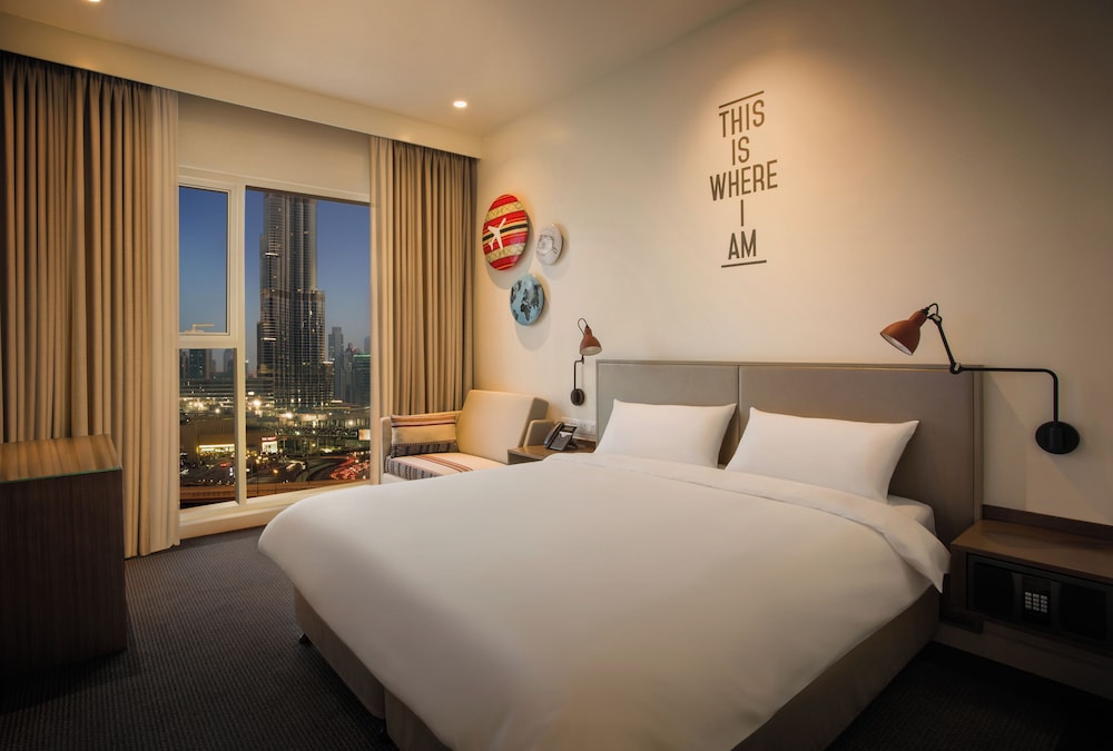 Rover, Burj View
