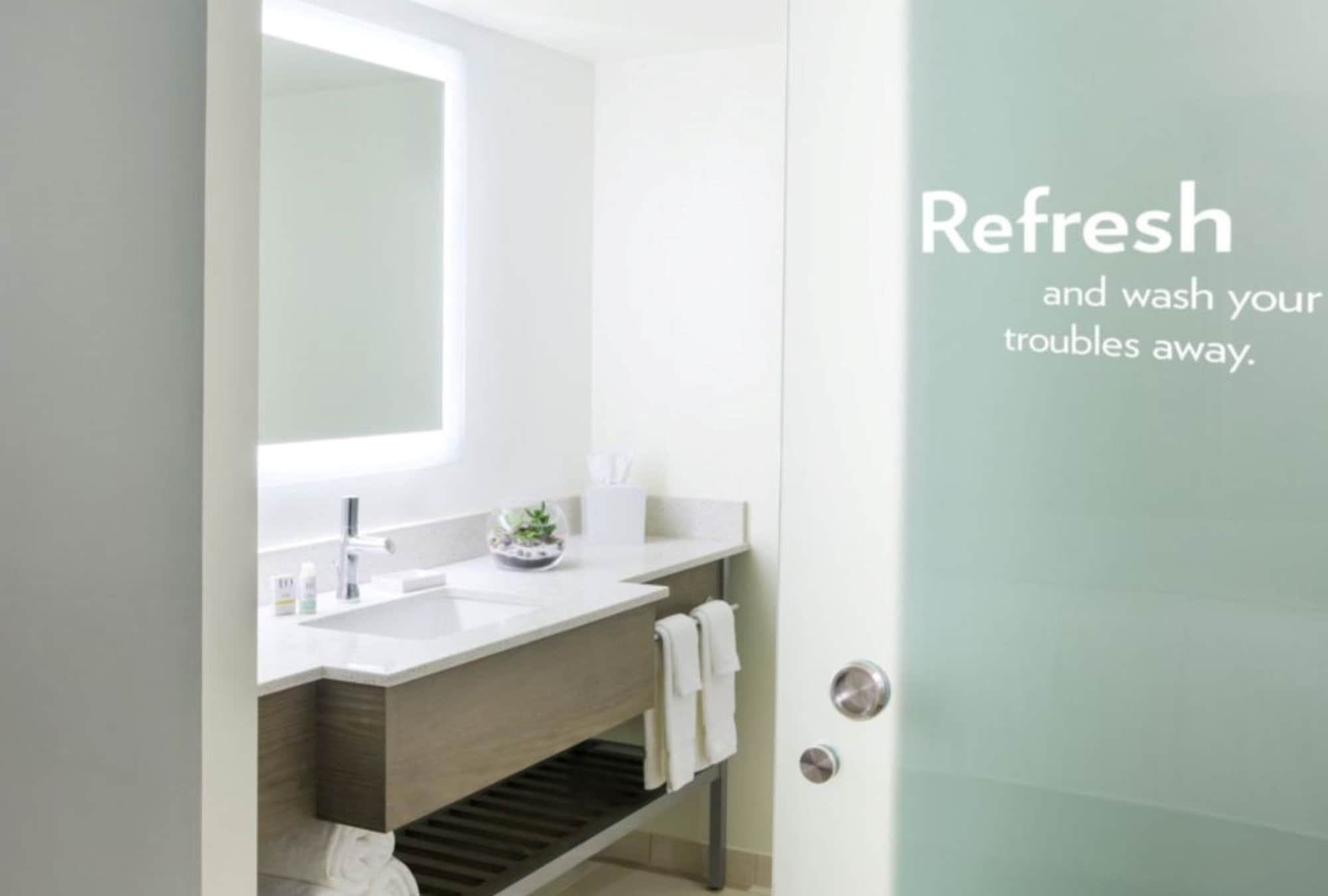 Renovated, 2 Double Beds, Bathtub، EVEN Hotel Rockville Washington DC Area 10/10