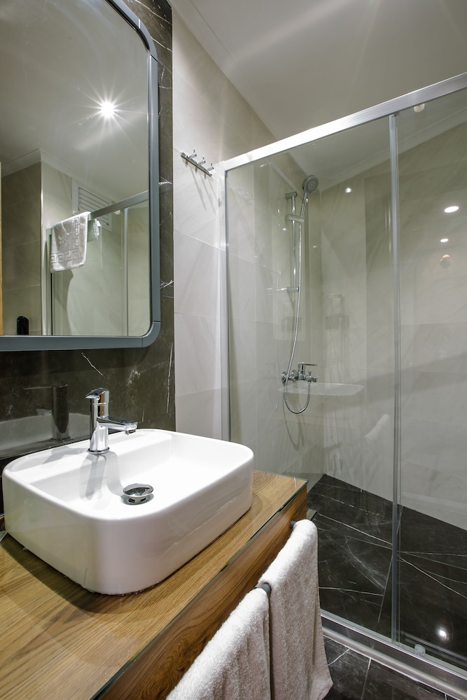 Kayhan City Hotel 42/44
