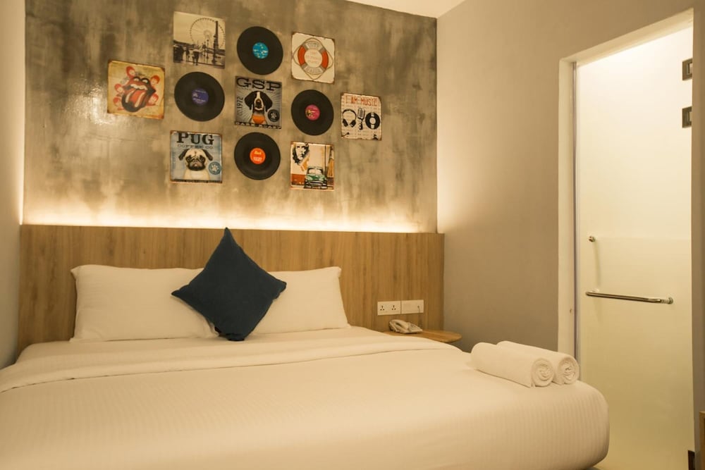 Ciq Hotel At Jalan Trus 27/54