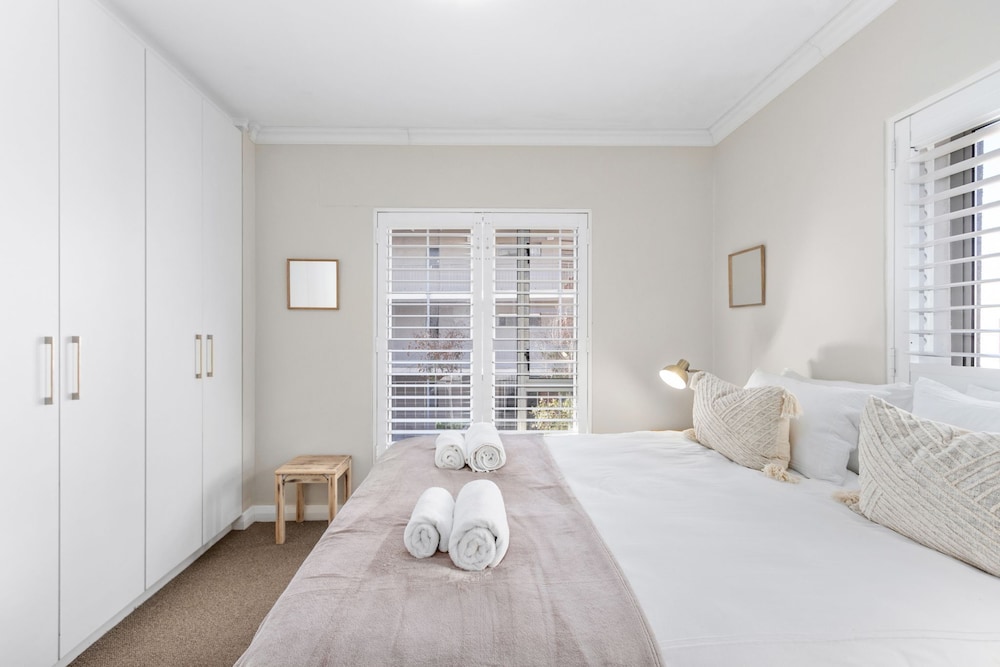 Mayfair Luxury Apartments 12/50