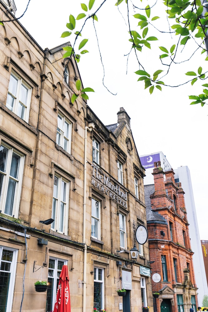 The Mitre Hotel 5/50