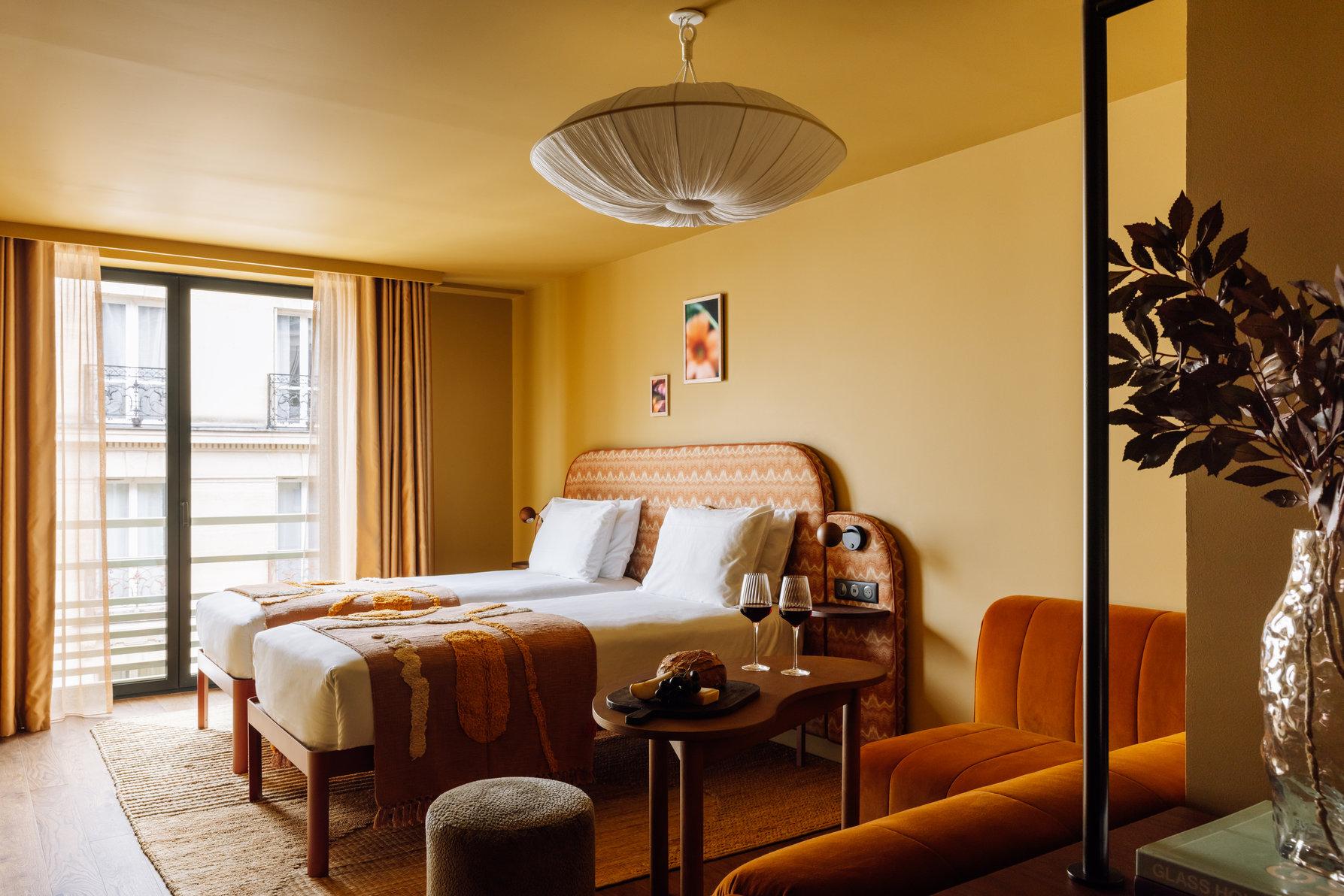 Deluxe, Twin Beds