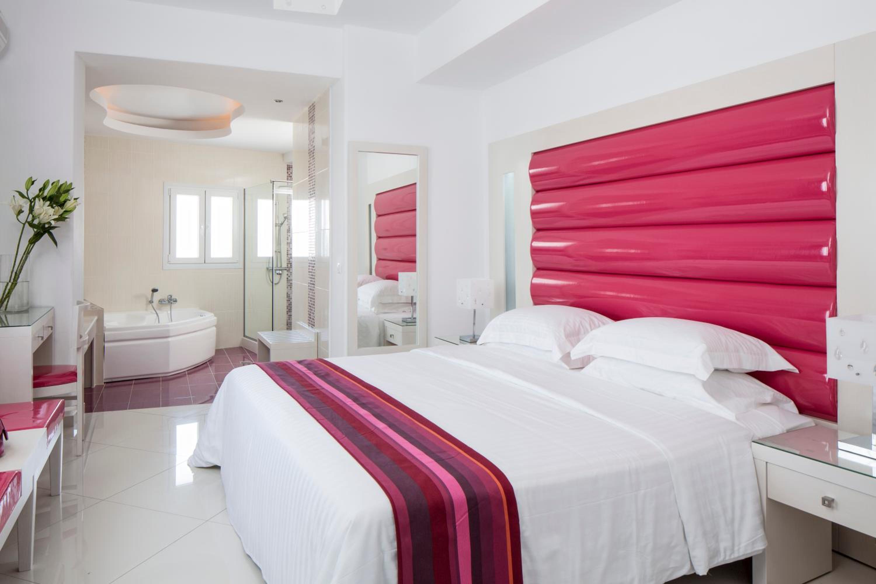 Honeymoon, Suite, Sea View, Outdoor Jetted Tub، Grand Beach 3/9