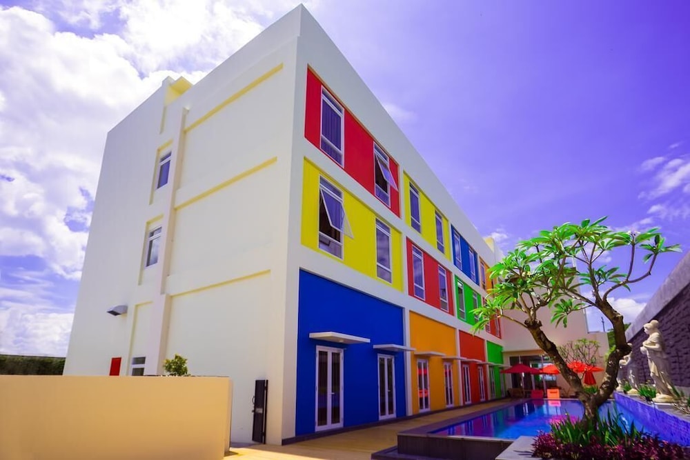Front One Hotel Purwodadi 4/72