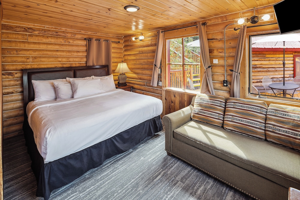 Denali Crow s Nest Cabins 7/48
