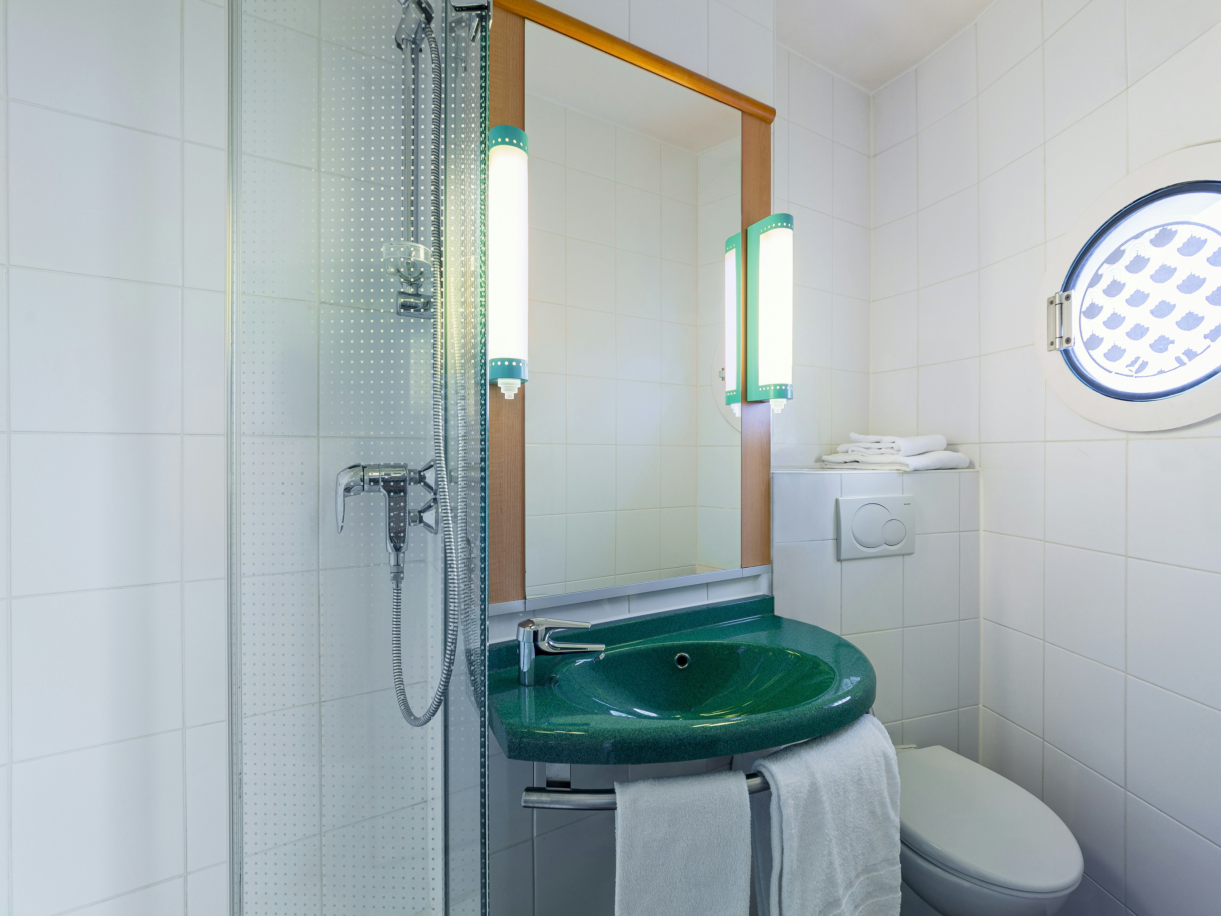 B&B HOTEL Bochum Hbf-Sud 36/56