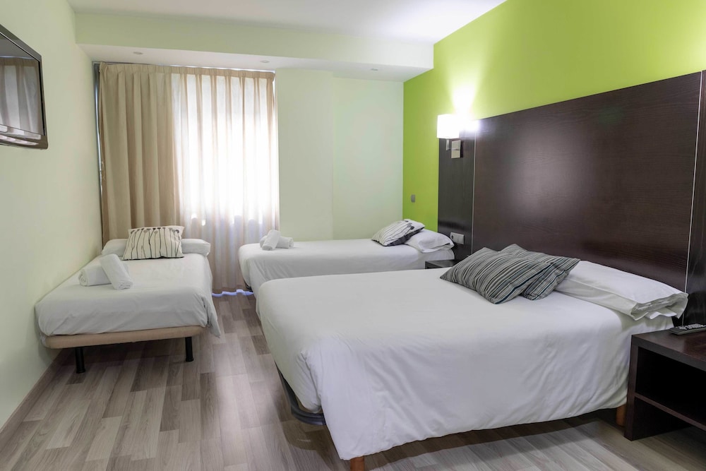 Hotel Cardena 36/68