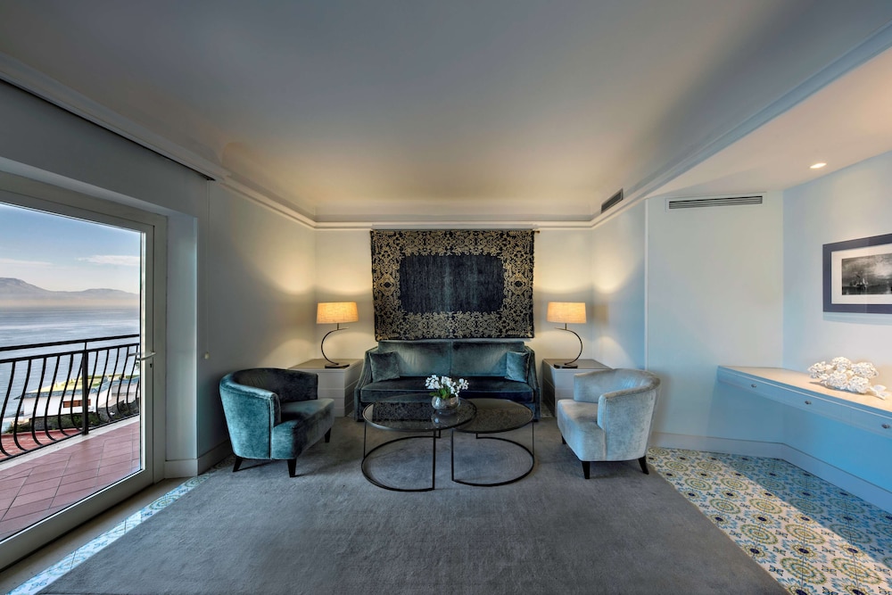 Hotel Paradiso, Bw Signature Collection 36/67