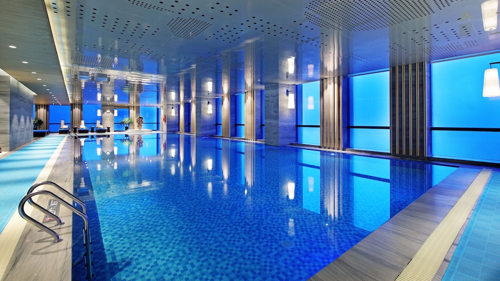 swimming pool spa